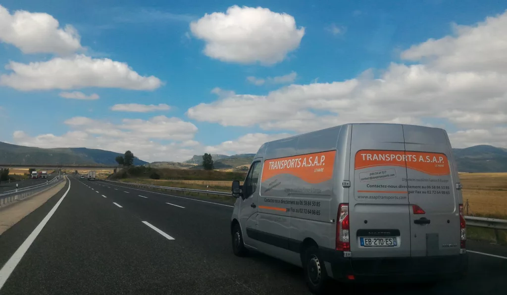 Premier camion express d'ASAP Transports sur la route